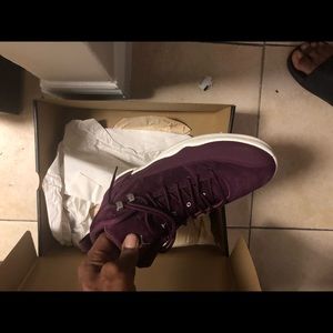 Jordan AUTHENTIC 12s size 11 must go